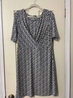 Ann Taylor Factory black and white dress